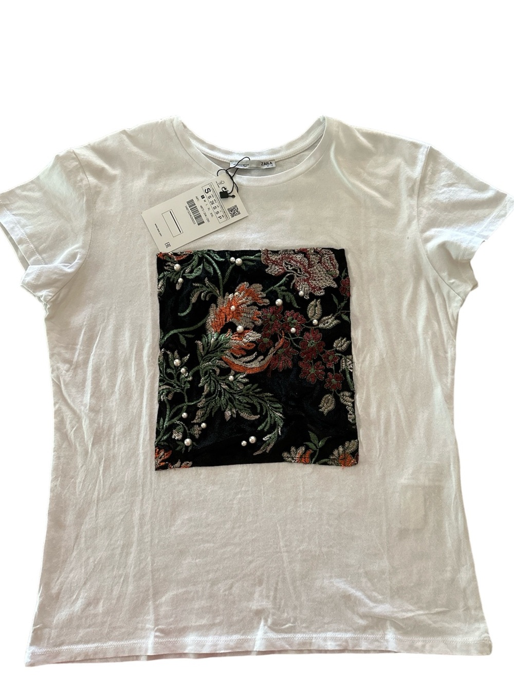 Zara White Short Sleeve Tee with Embroidered Black Floral And Faux Pearls 🔥2Left